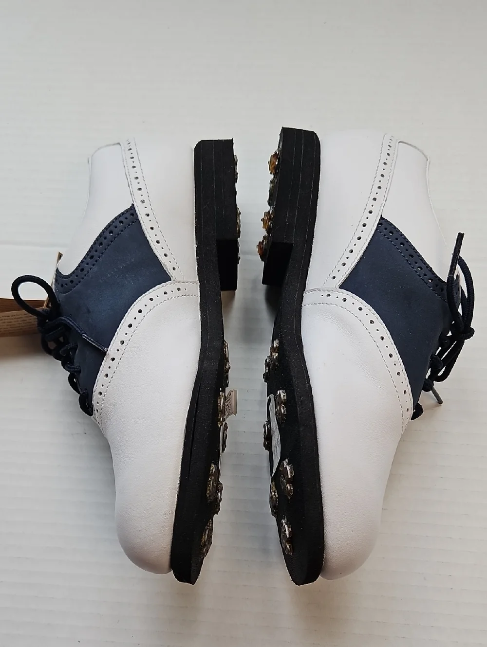 Nike Youth Golf Shoes, NWT, Size 6